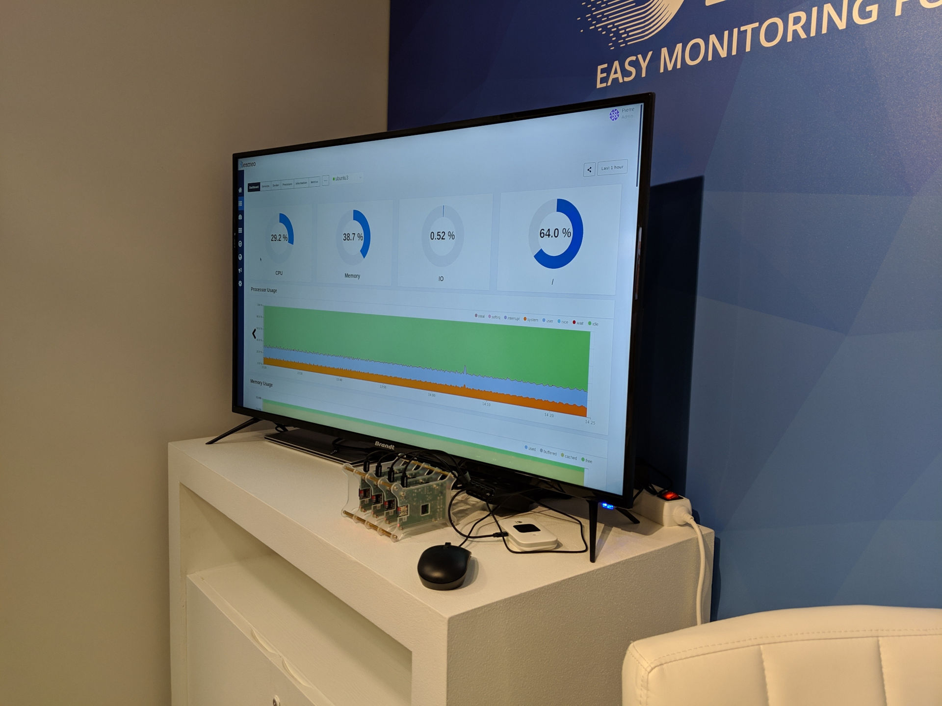 Figure 10: The Devoxx stand picture1
